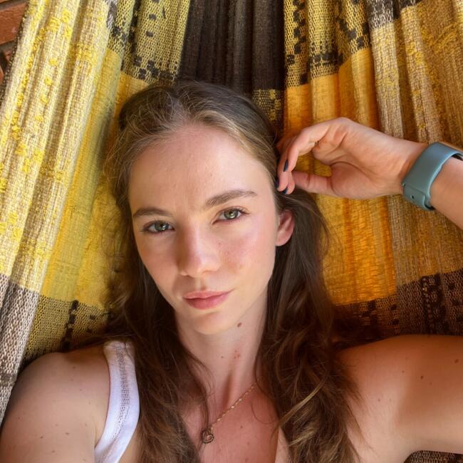 Emprego de babá em Vinhedo: Elena