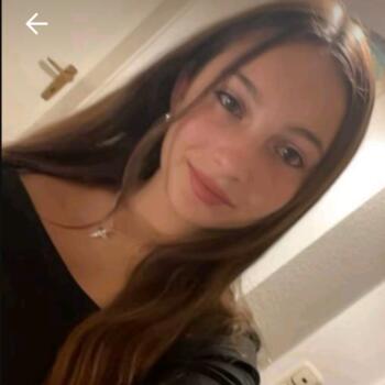 Babysitter in Chanteloup-les-Vignes: Lara