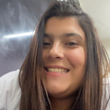 Babysitter Petrópolis: Beatriz