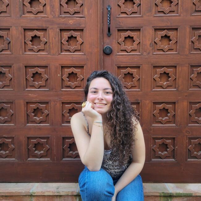 Babysitter in Granada: Julieta