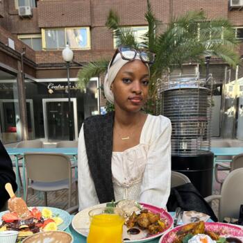 Babysitter in Paris: Oumou