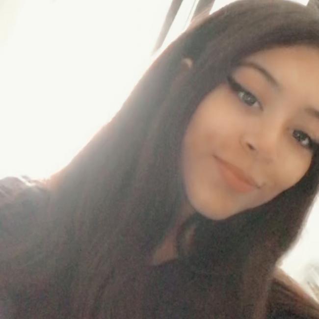 Barnvakt i Valenciennes: Assia