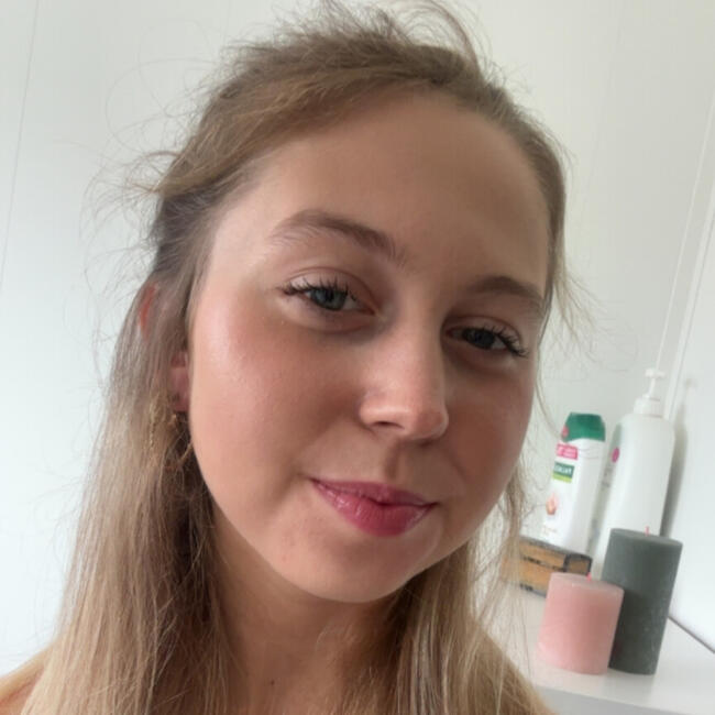Babysitter in Wevelgem: Nore