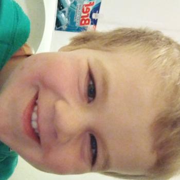 Babysitting job in Bendigo: babysitting job Rhyce