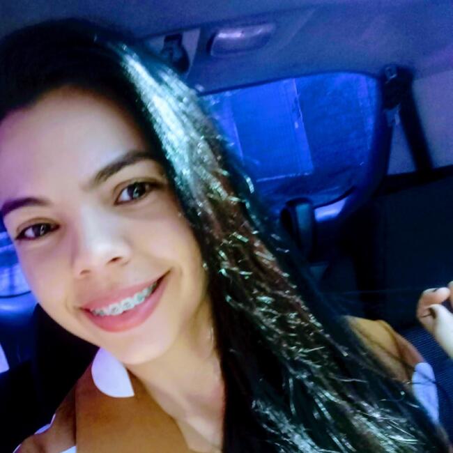 Babysitter in Vila Velha: Thaisa