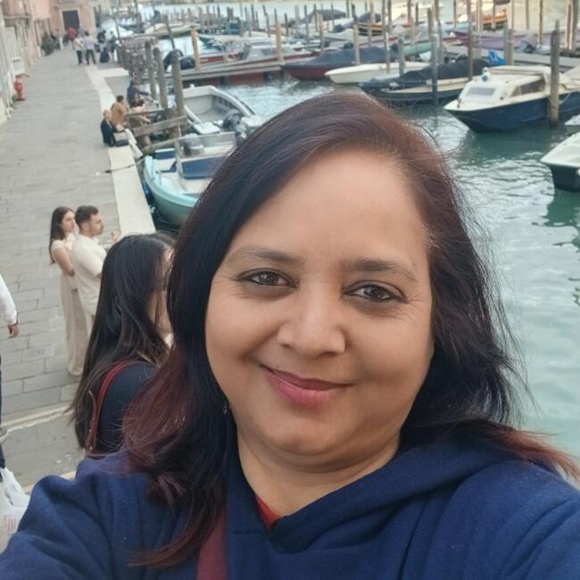 नई दिल्ली में बेबीसिटर: Sonia