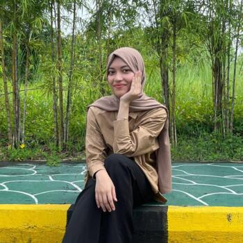 İstanbul Bölgesinde Dadı: Khin Thet Lwin