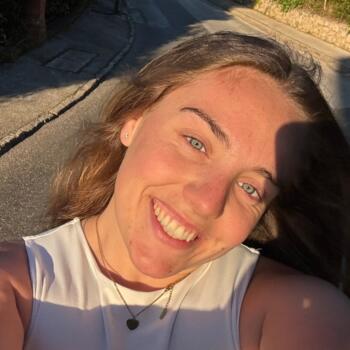 Babysitter in Canappeville: Oriane