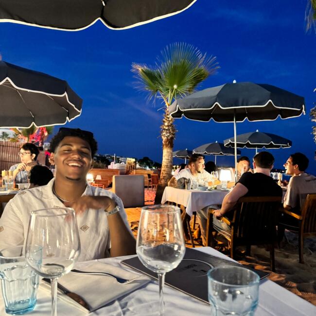 Babysitter in Tourcoing: Noe