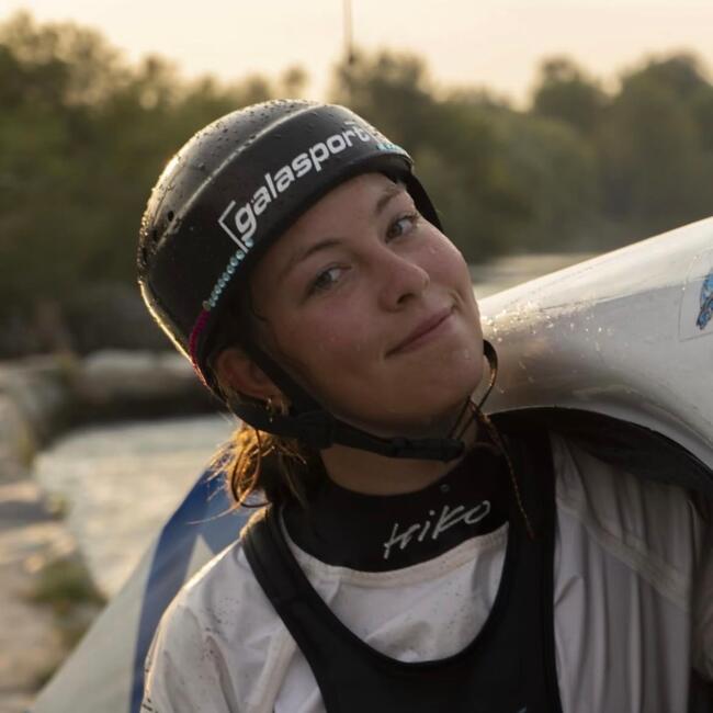 Babysitter in Gelos: Ester