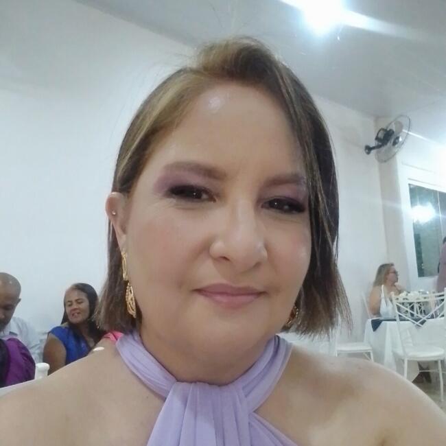 Babá em Brasília: Fabiana