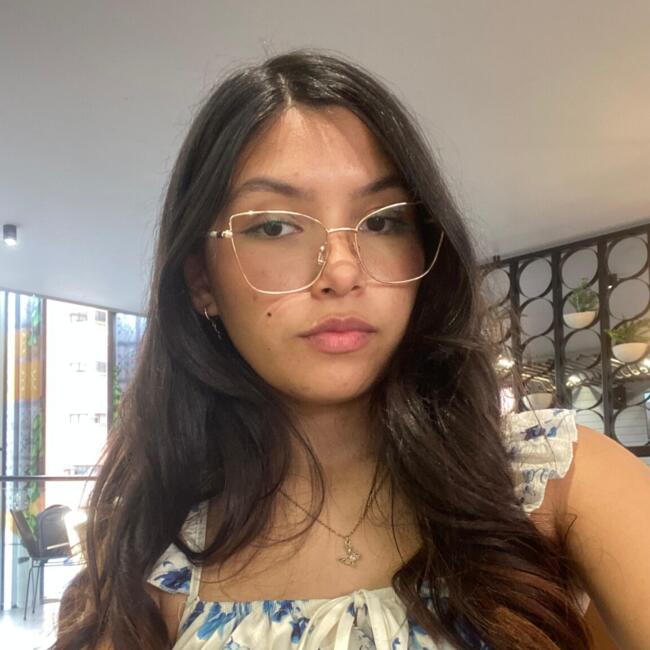 Babysitter in Manassas: Daniela