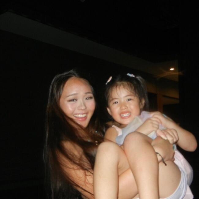 Babysitter in Singapore: Karat