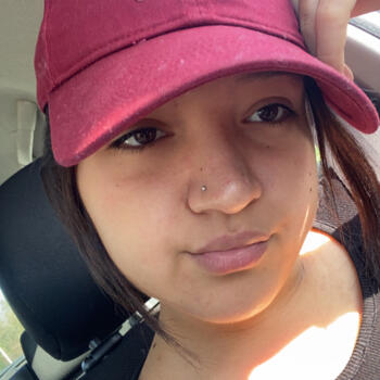 Baby-sitter Givors: Ines