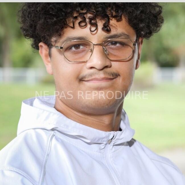 Babysitter in Guyancourt: Abde