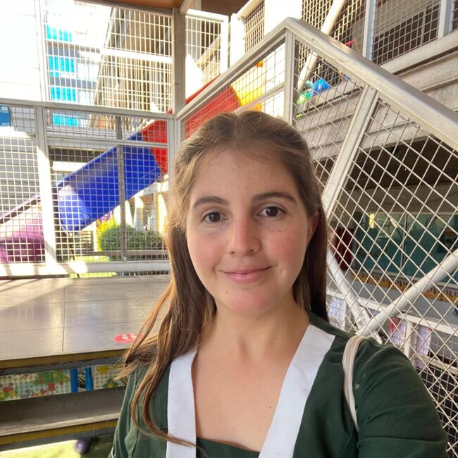 Babysitter in Providencia: Alicia