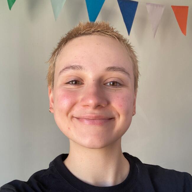 Babysitter in Paris: Rose