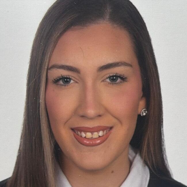 Babysitter em Almeria: Sandra