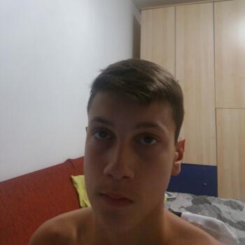 Babysitter a Pordenone: Razvan