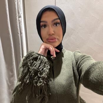 Oppas in Den Haag: Annisa