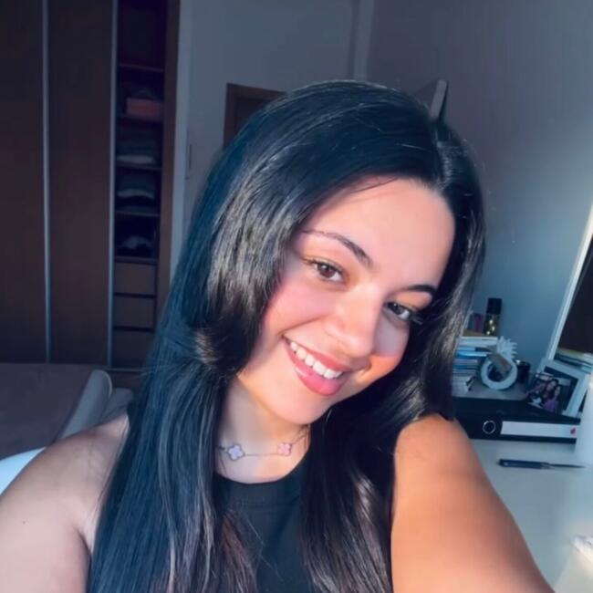 Babysitter in Seixal: Leonor