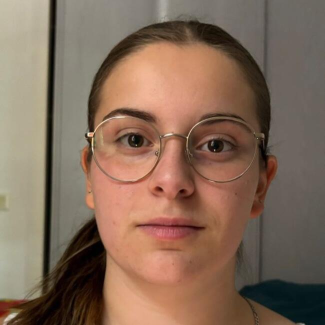 Babysitter in Pau: Zoé