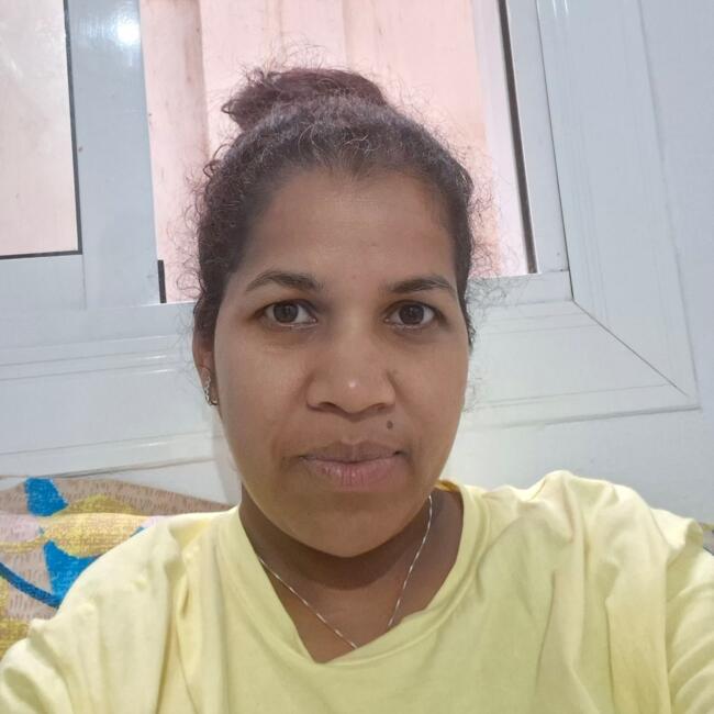 Nanny in Barcelona: Pinky