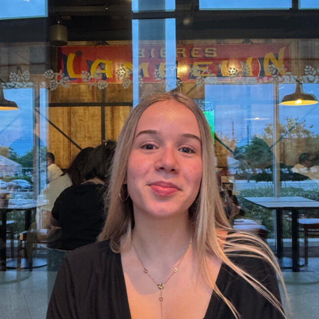 Babysitter in Dijon: Clara