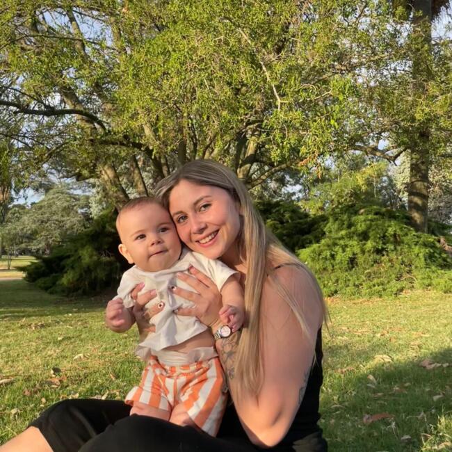 Babysitter in Montevideo: Nicole