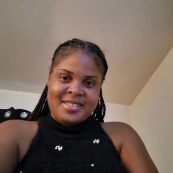 Baby-sitter in Vancouver: Shenneil