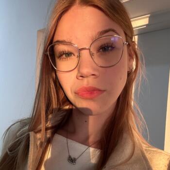 Babysitter in Budapest: Eszter