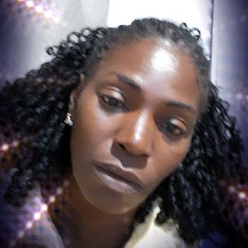 Babysitter in Itanhaém: Adriana Fernanda