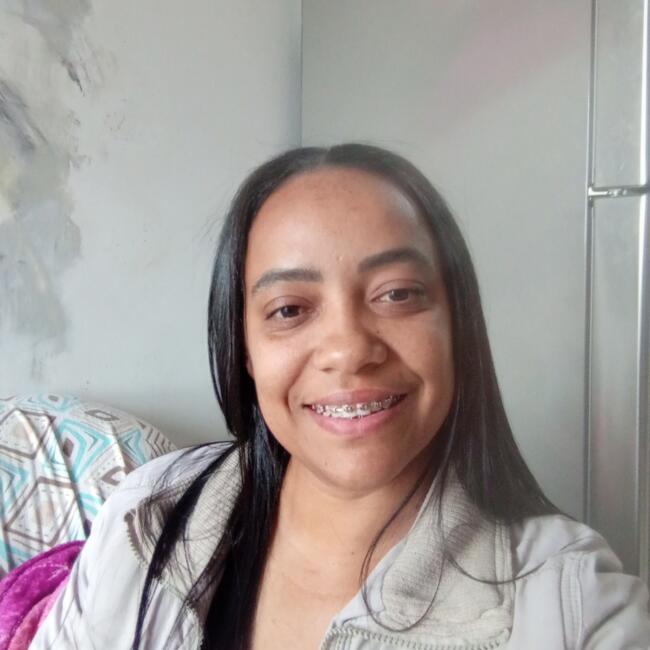 Babysitter in Londrina: Bruna