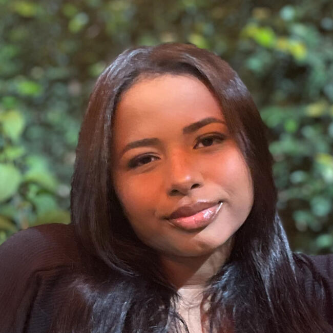 Babá em Feira de Santana: Riana