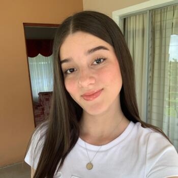 Babysitter in Monterrey: Avril