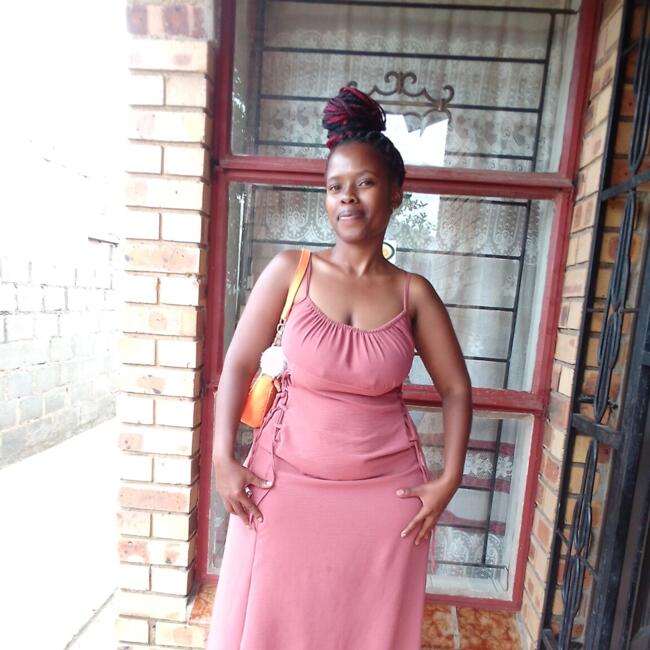 Nanny in Madadeni: Mngomezulu