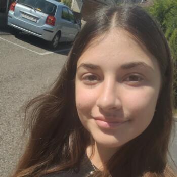 Babysitter in Lorette: Justine