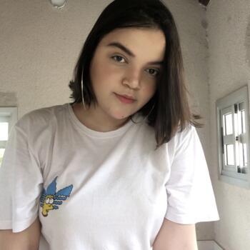 Babá em Cuiabá: Laryssa