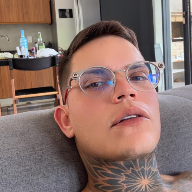 Emprego de babá em Natal: David