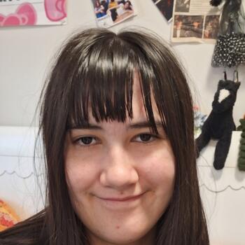 Babysitter in Ft Saskatchewan: Flare