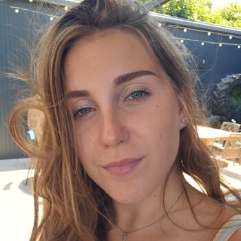 Babysitter Six-Fours-les-Plages: Elisa