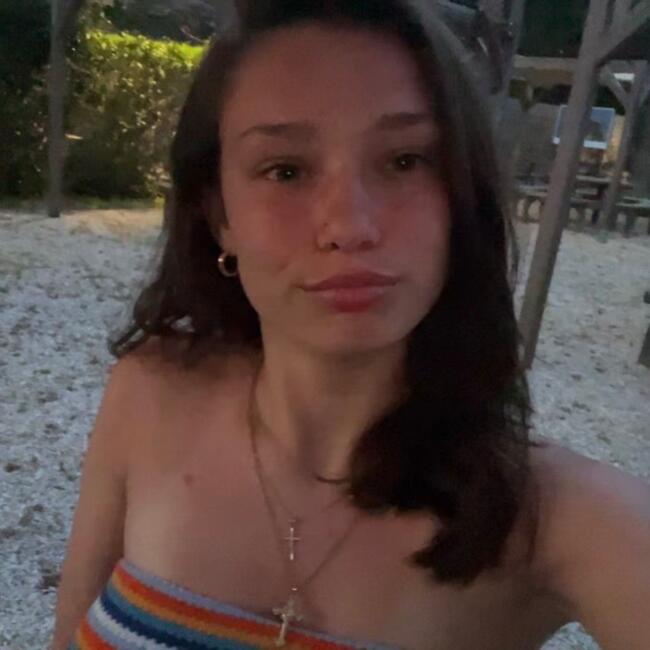 Babysitter in Villabé: Ilyana