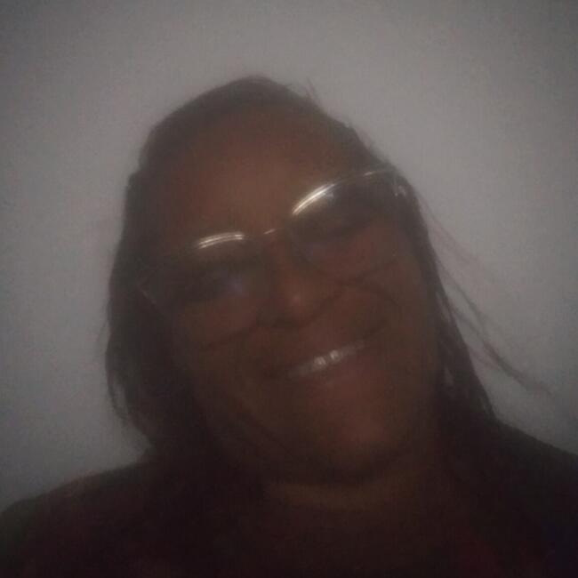 Babysitter in Maricá: Vania