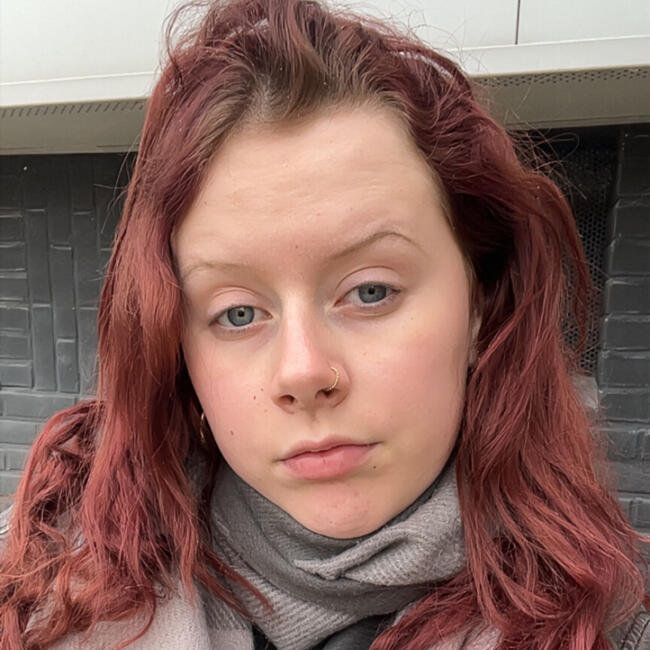 Babysitter in Calais: Lola