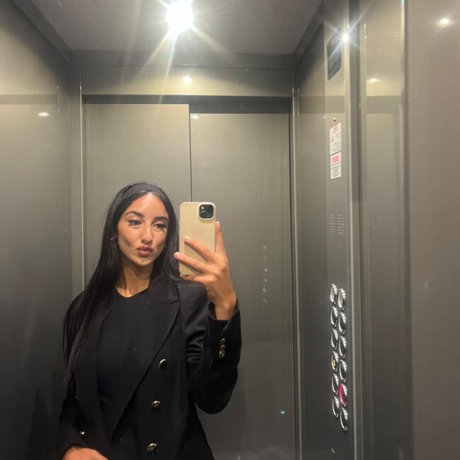 Babysitter a Berbenno: Angela