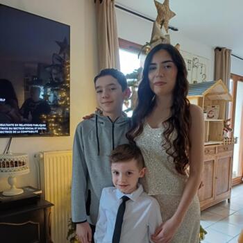 Job de garde d'enfants à Tracy-le-Mont: emploi de baby-sitting Melina