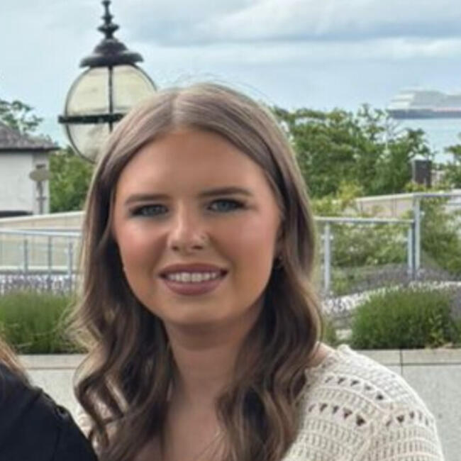 Babysitter in Dublin: Emma