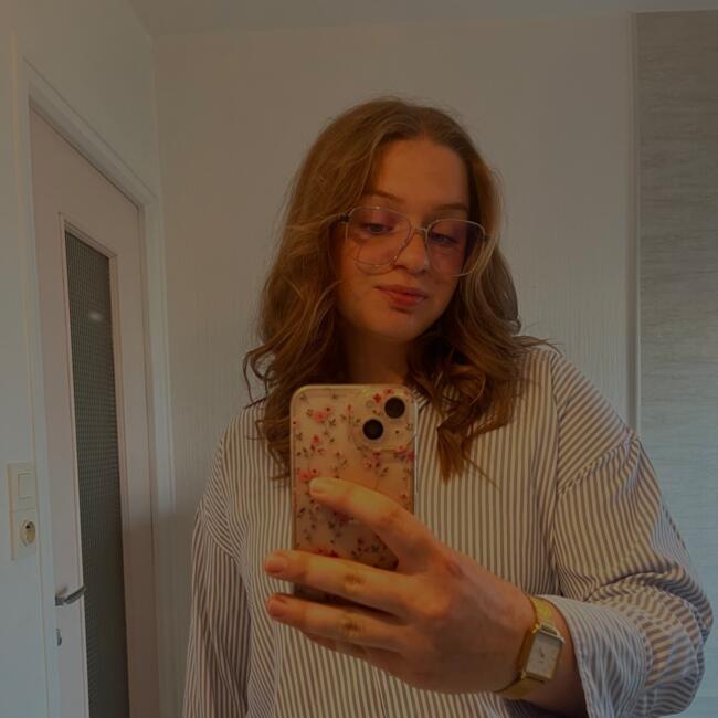 Babysitter in Donville-les-Bains: Elise