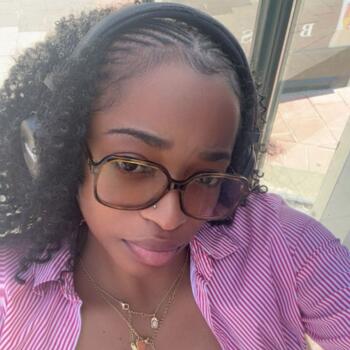 Babysitter in Brussel: ELVIE MANUELA