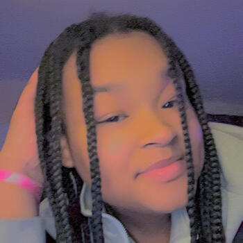 Babysitter in Fairview Heights: Kayla